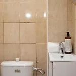 Cozy Two-bedroom Daire