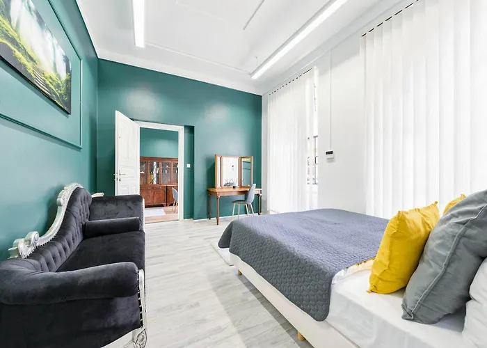 Cozy Two-bedroom Διαμέρισμα *